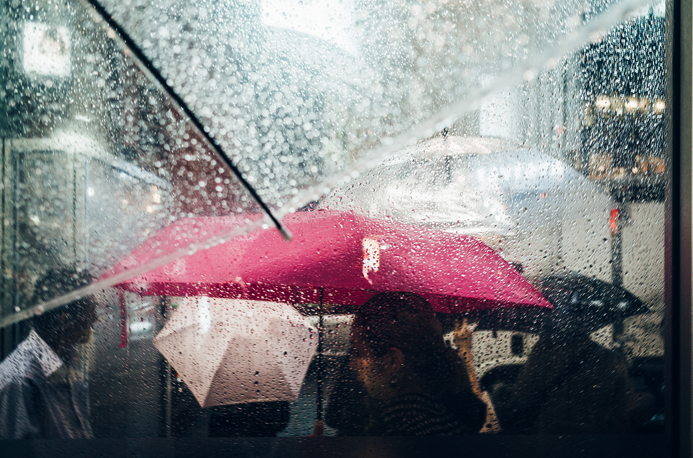 rain tokyo saul leiter Photography  Umbrella Glitch Urban Street night photographer