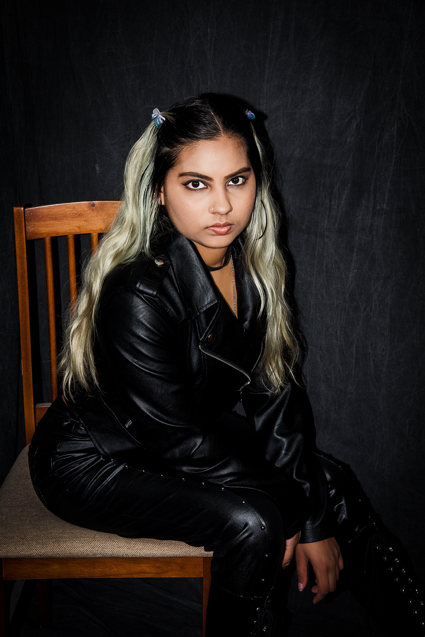 indoor portrait model photoshoot Photography  Fashion  Black Canary elegant black outfit copslay