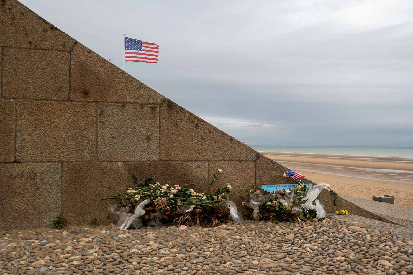 beaches of normandy cemetary D-Day D-Day Normandy Military History Normandy Omaha Beach Utah Beach war memorial World War II
