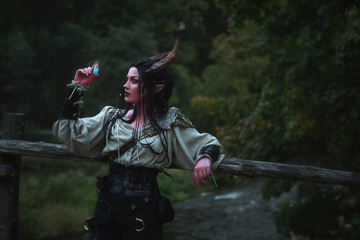 tiefling dnd Cosplay fantasy fire horns portrait photoshoot