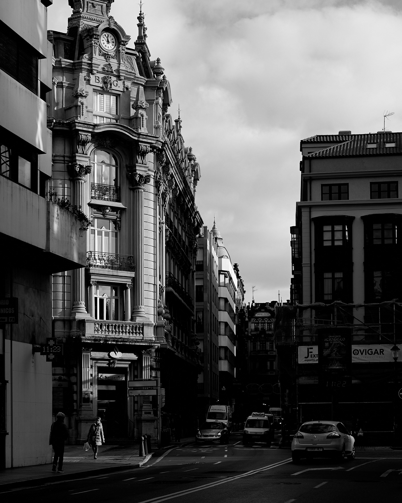Street black and white street photography architecture people city
