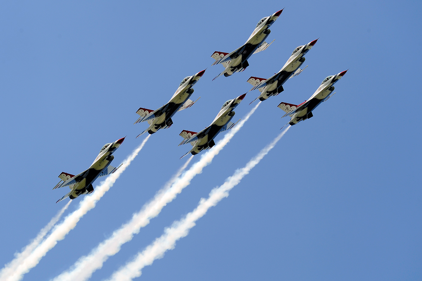 Seymour Johnson AFB Goldsboro F-15E Strike Eagle F 35 Lightning raleigh C17 Globemaster USAF Thunderbirds USArmy Black Daggers 4th Fighter Wing Air Show