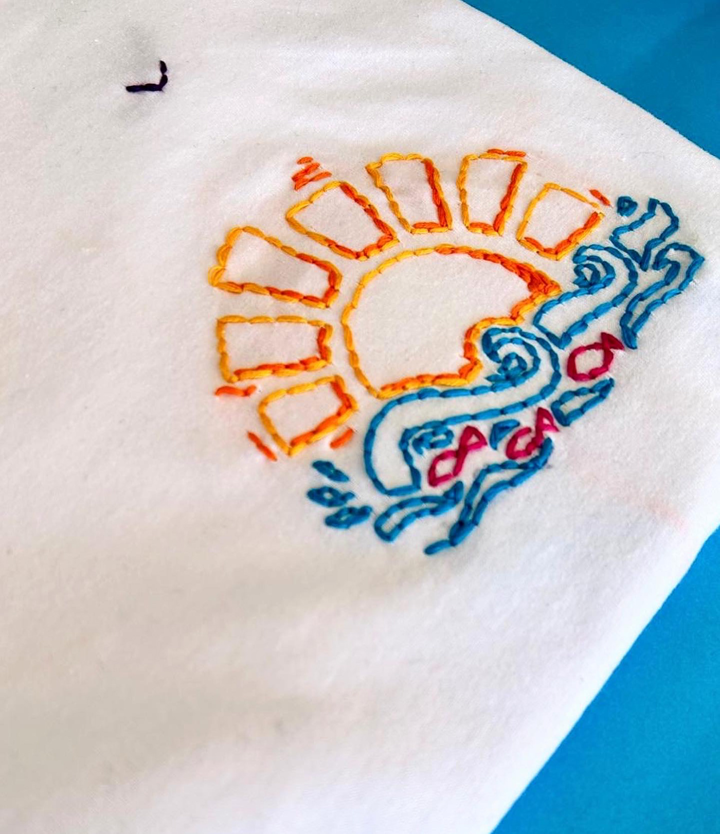 hand embroidery Sun sea ricamo a mano tshirt ricamate