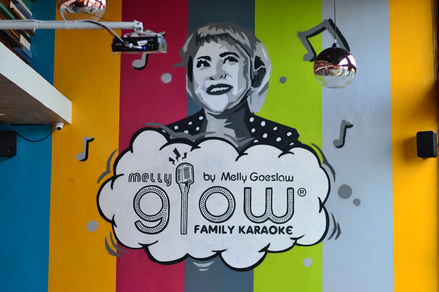 Mural Pop Art karaoke melly goeslaw design