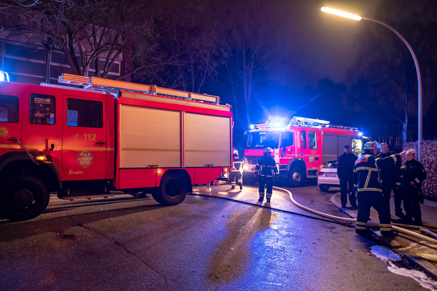 feuer brand Feuerwehr silvester polizei hamburg Brameld