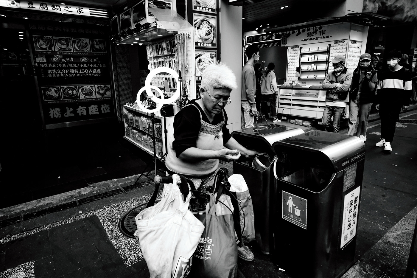 streetphotography taipei taiwan 台北 街拍 街頭攝影 西門町 Photography  黑白攝影