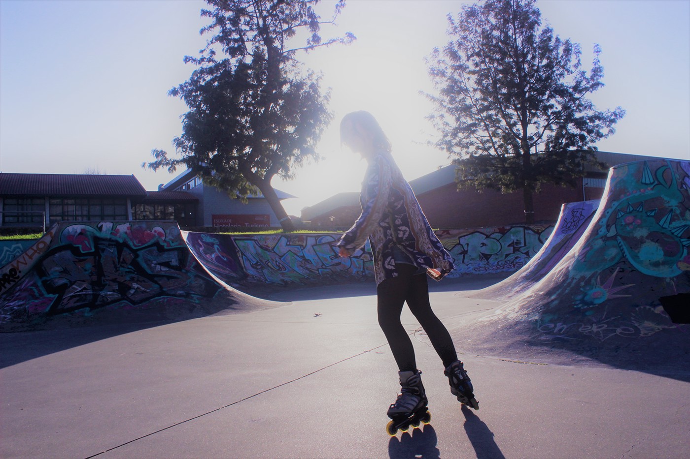 skate park girl rollerblades rollerskates rolling sunlight sunset canon600D Canon