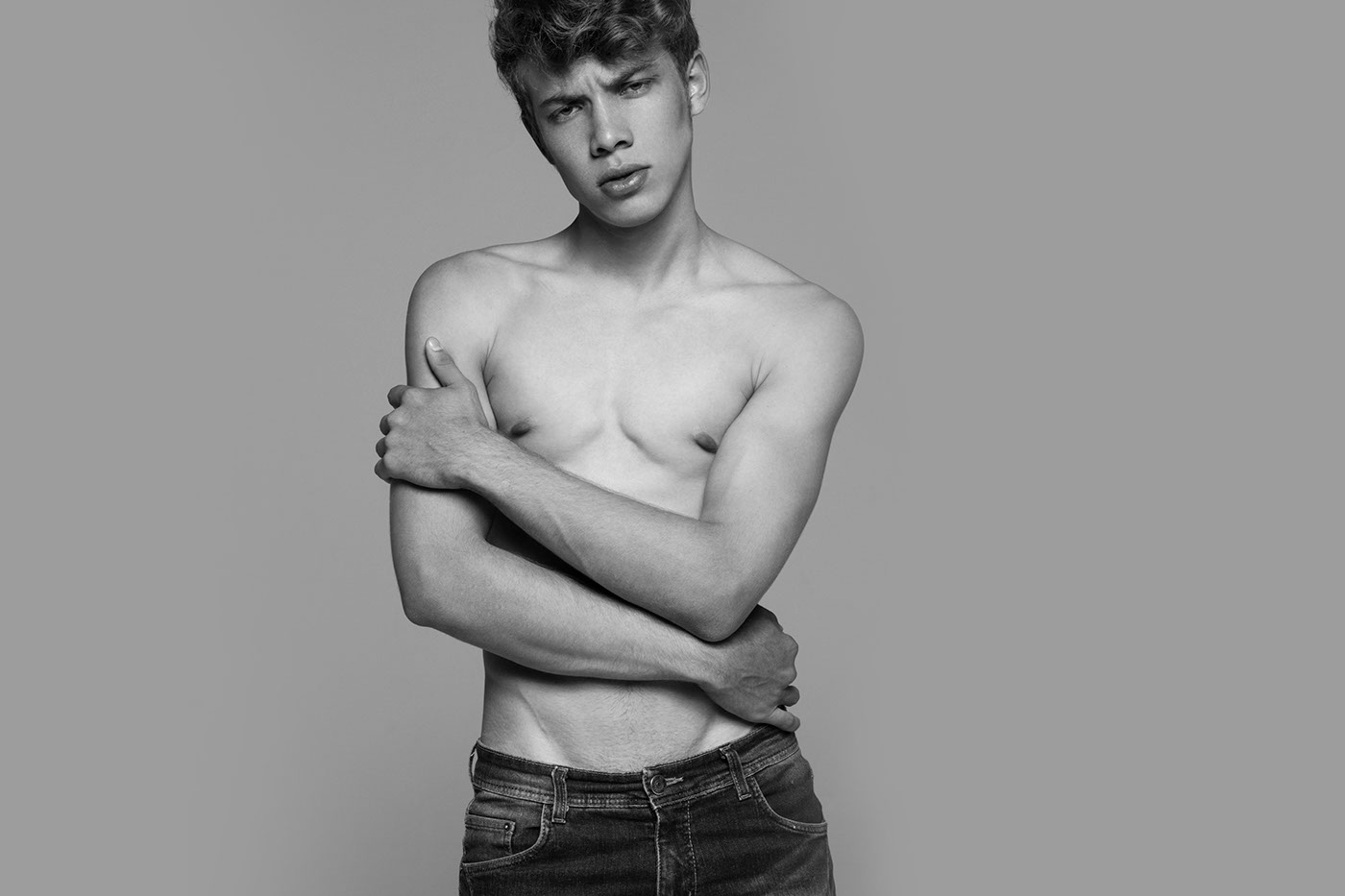 model modelo moda masculino male guy studio Fotografia editorial revista agency agencia story magazine