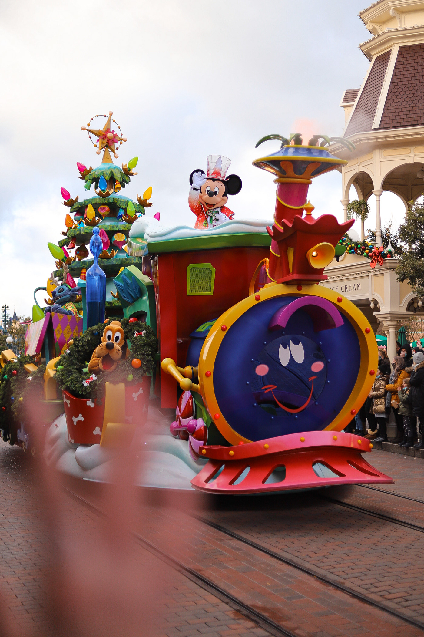 animation  Character characters Christmas disney world disneyland paris goofy magic kingdom mickey mouse winter