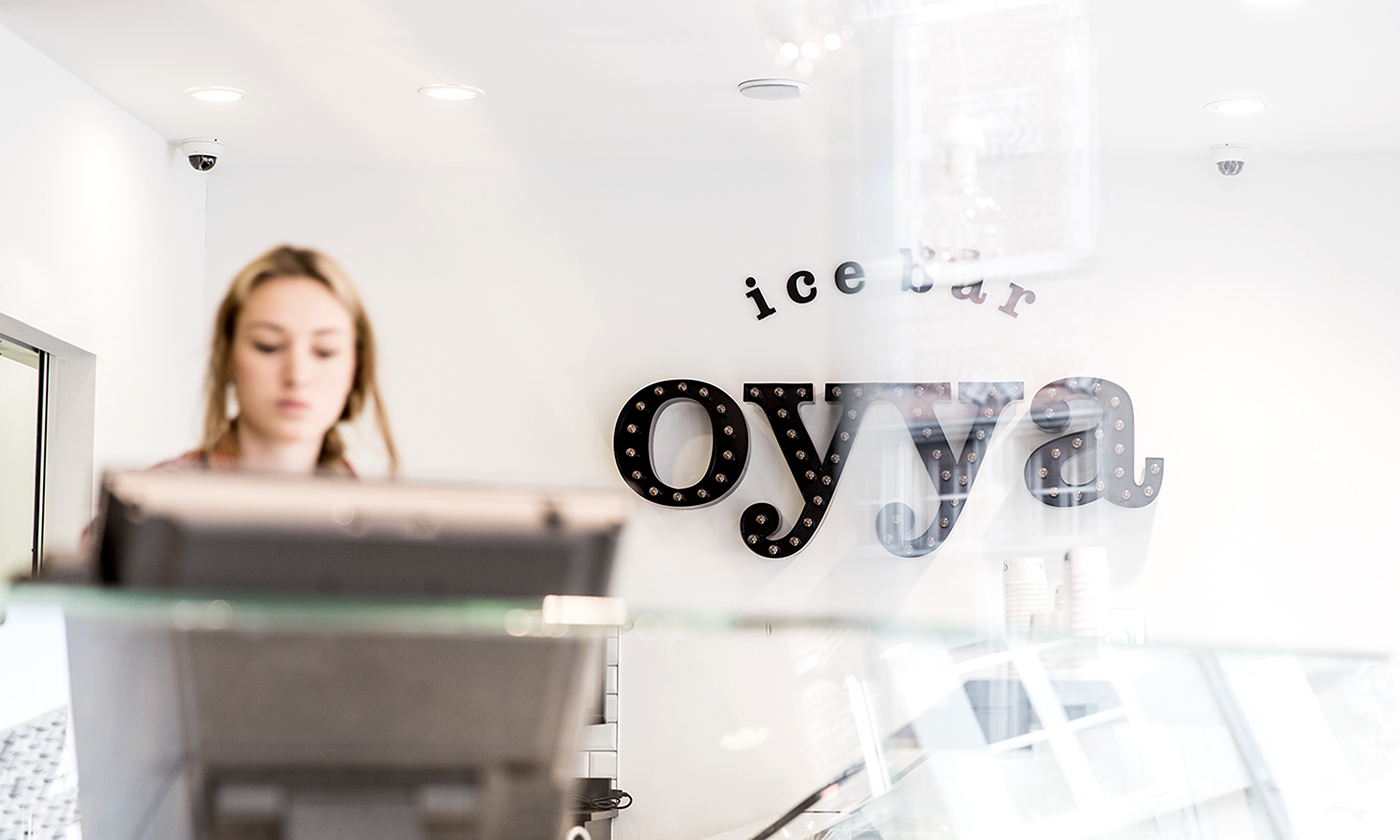 oyya ice-cream ice bar Waffles frozen yogurt bruges black White Food 