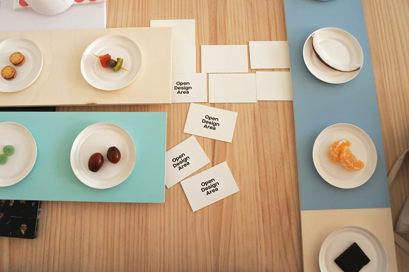 ArtDirection awareness contemporaryart food design happening Performance tableware