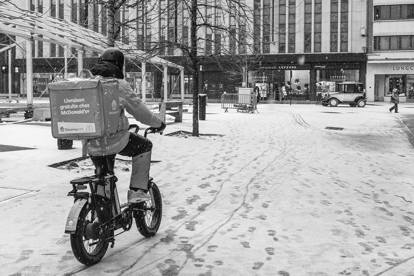 Charleroi street photography hiver Photography  noir et blanc Philippe