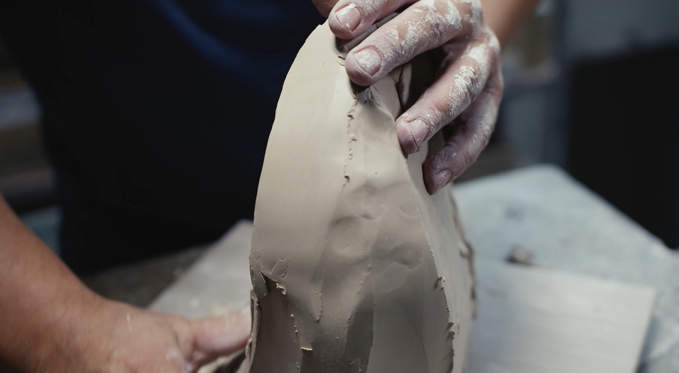 Sculpting Handmade Urns for Ashes - Pulvis Art Urns