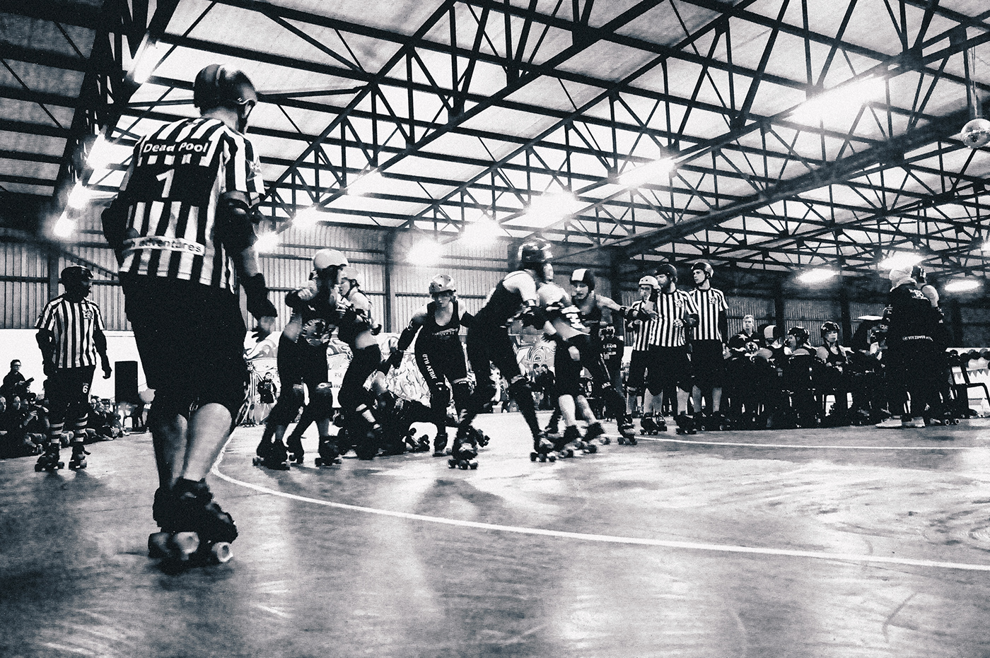 film photography Roller Derby photojournalism  girl sport abstract Analogue 35mm black and white Photography  story