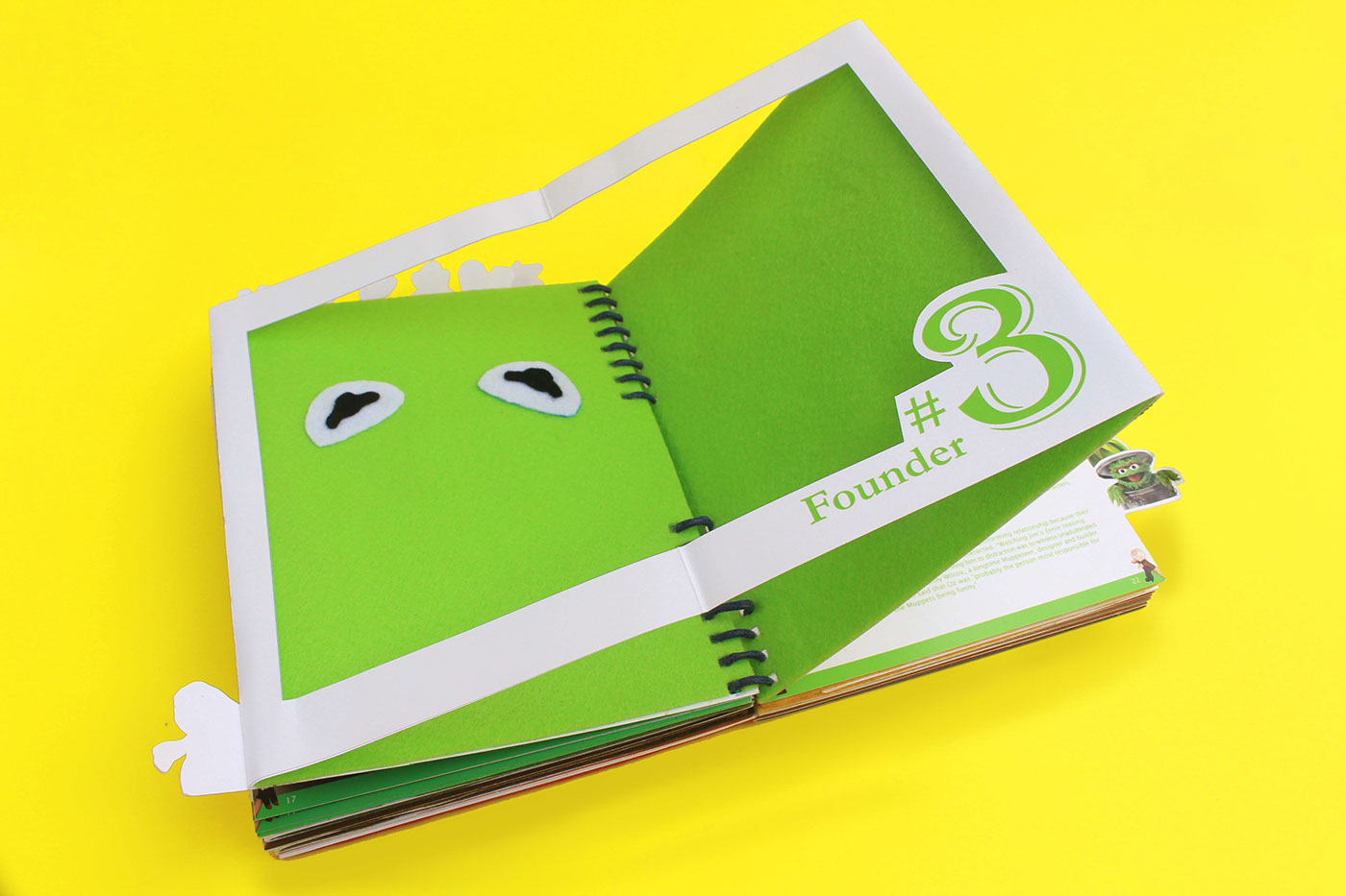 muppet Show red Stage kermit frog piggy Booklet publication happiness joy Diecut