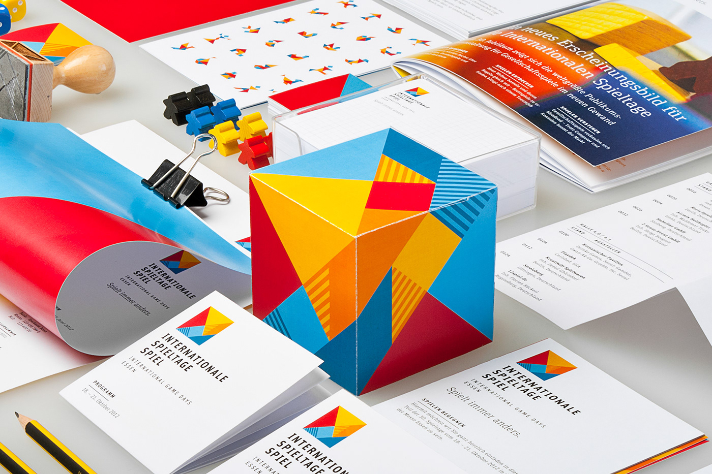 Corporate Identity Corporate Design  advertising   editorial design trade fair Fair board games essen FH Aachen tangram game logo