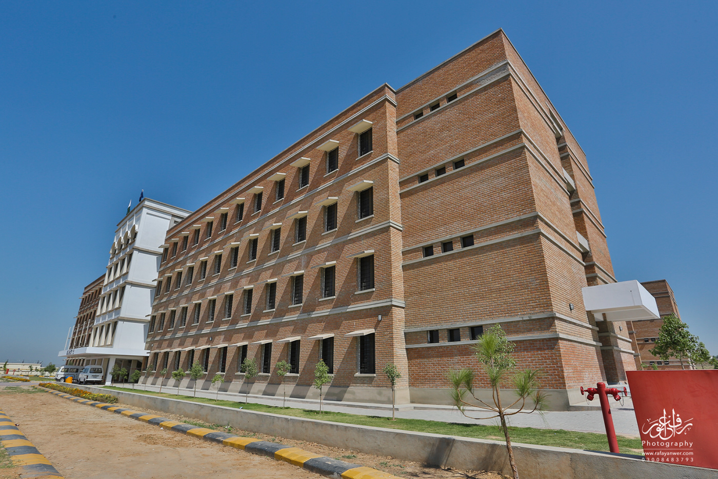 #architecture #Pakistan Architecture #college #rafayanwer #QEL #college architectue architectural photography brick building