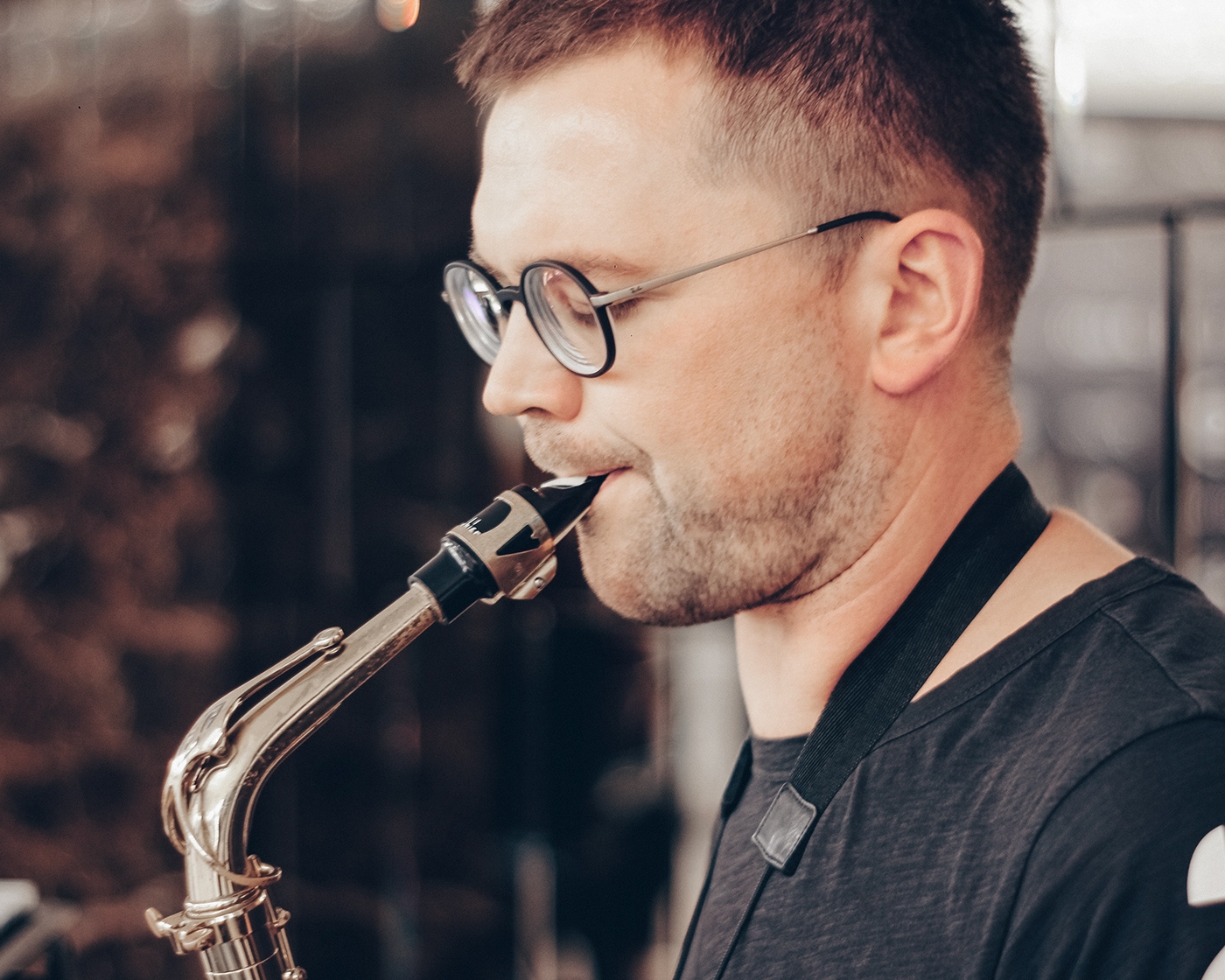 music musician saxophonist dj reflection concert