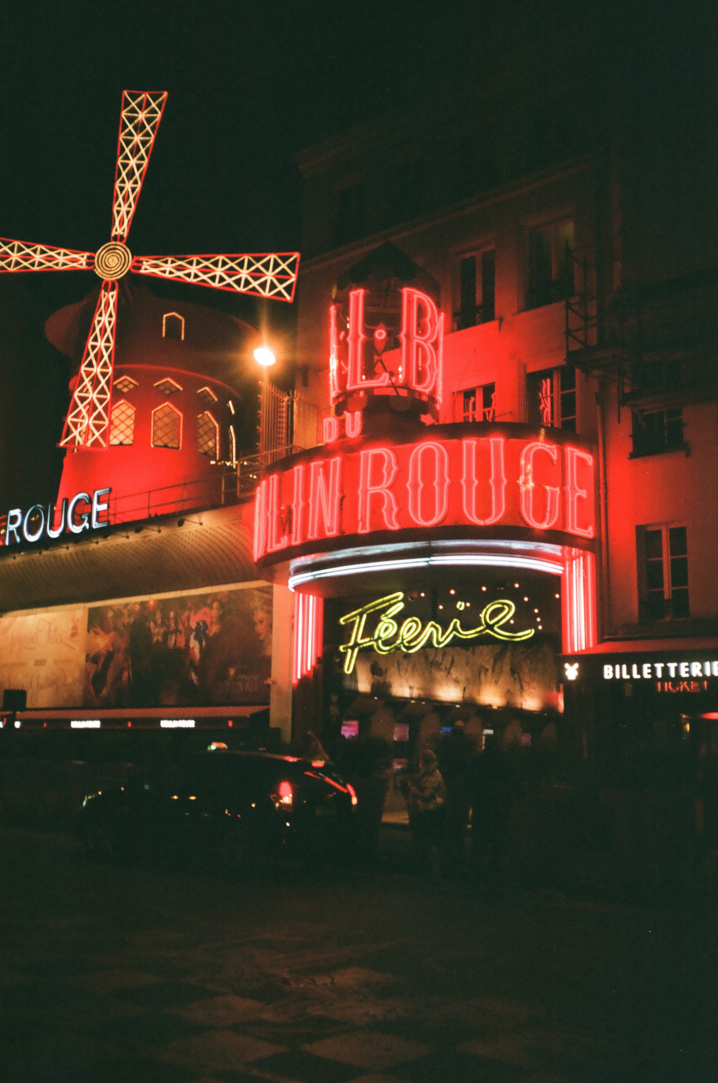 analog Canon Film   lights neons Outdoor Paris Photography  pigalle prima af8