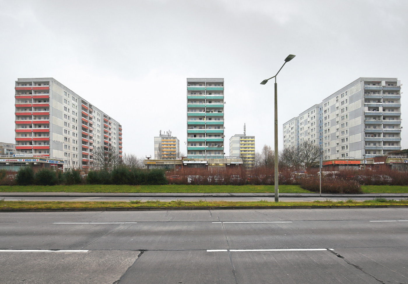 modernism Brutalist concrete suburbia panelhaz blokowisko plattenbau wielkapylta