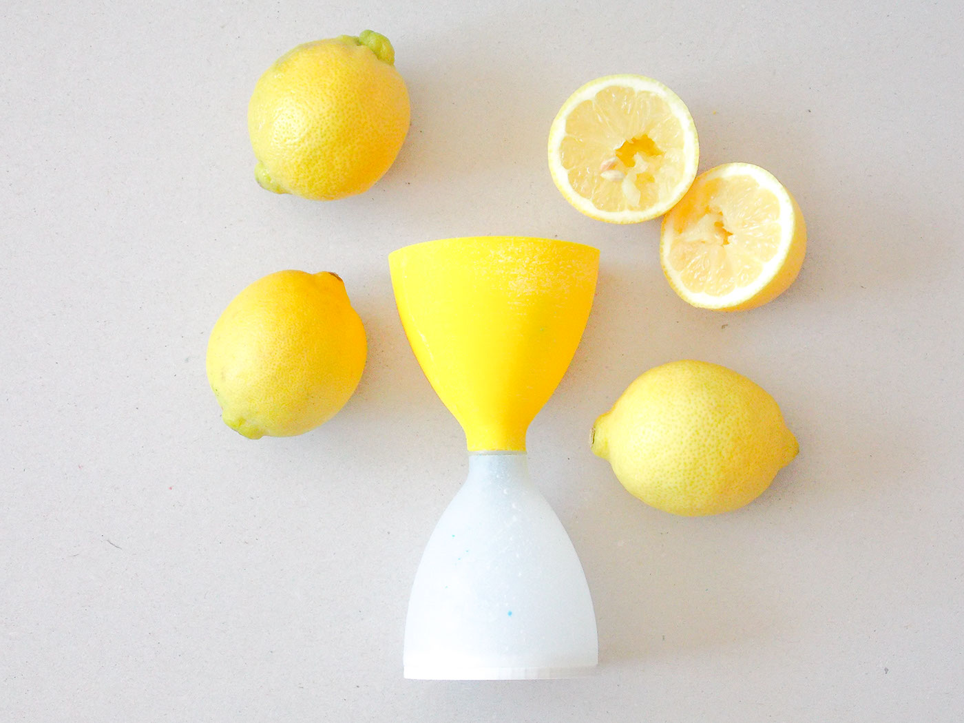 lemon squeezer silicon industrial design  yellow lemon squeezer product design  product design kitchen