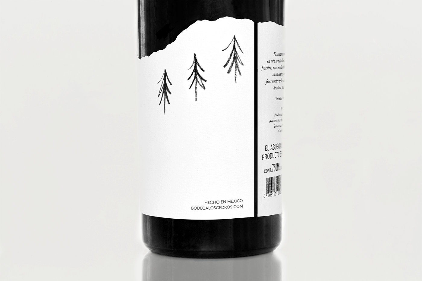 Wines winery bottle labels clouds pine trees SERIFF sans seriff Packaging elegance