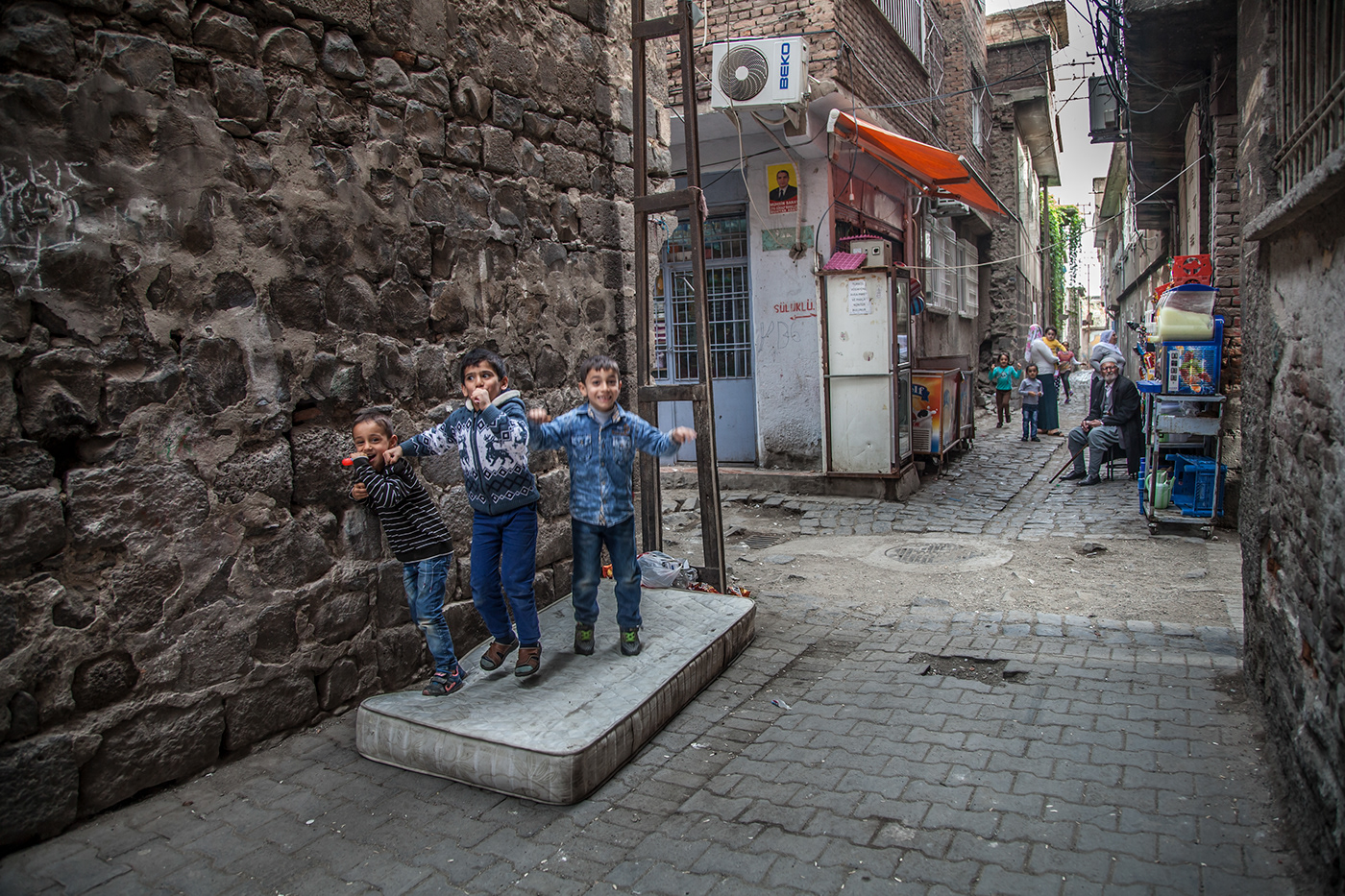 Documentary Photography Ethnic history diyarbakır diyarbekir streets amed diyarbakır surları Suriçi