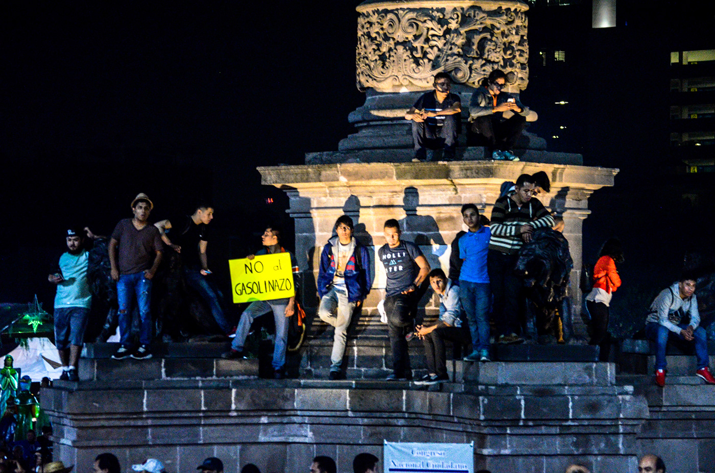 conflict mexico photojournalism  Protestors