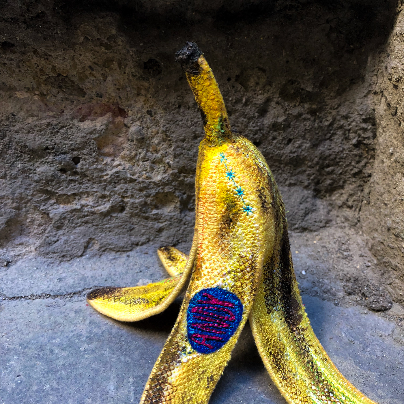 Andy Warhol art quilt banana Embroidery felt fibre art modern popart sculpture textile art