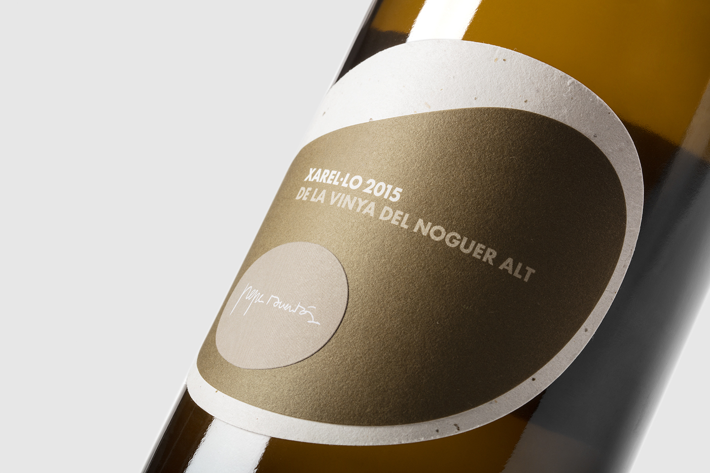 Packaging wine design graphic design  Packaging design natural Wines Spirits mucho