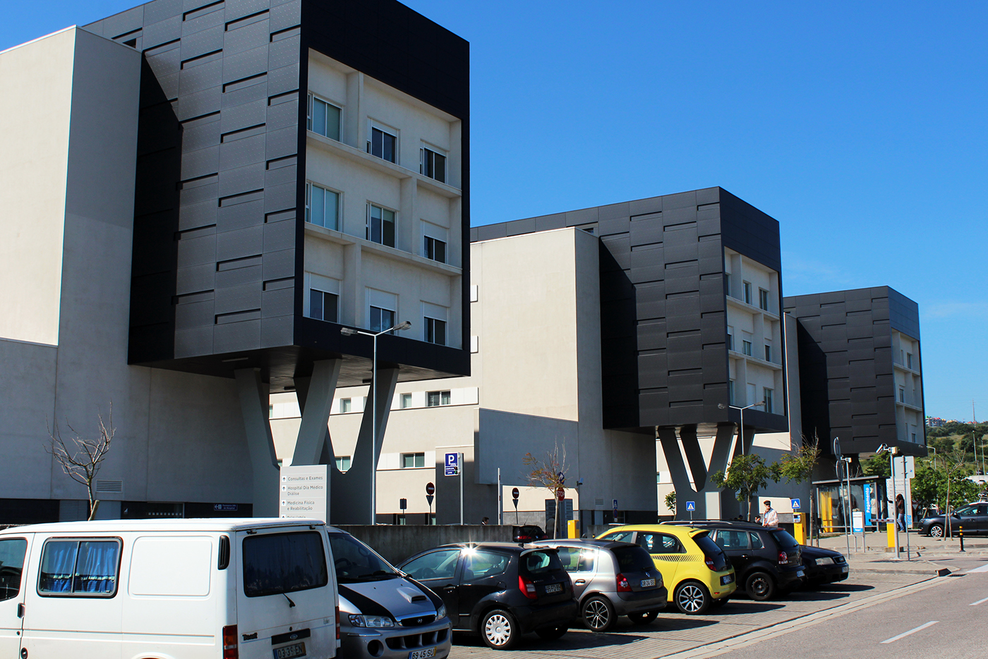 architecture Lisbon hospital