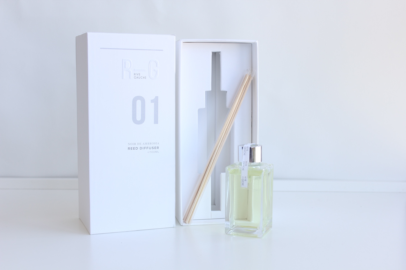package reed diffuser rive gauche minimalise design White purfume perfume package pacaging