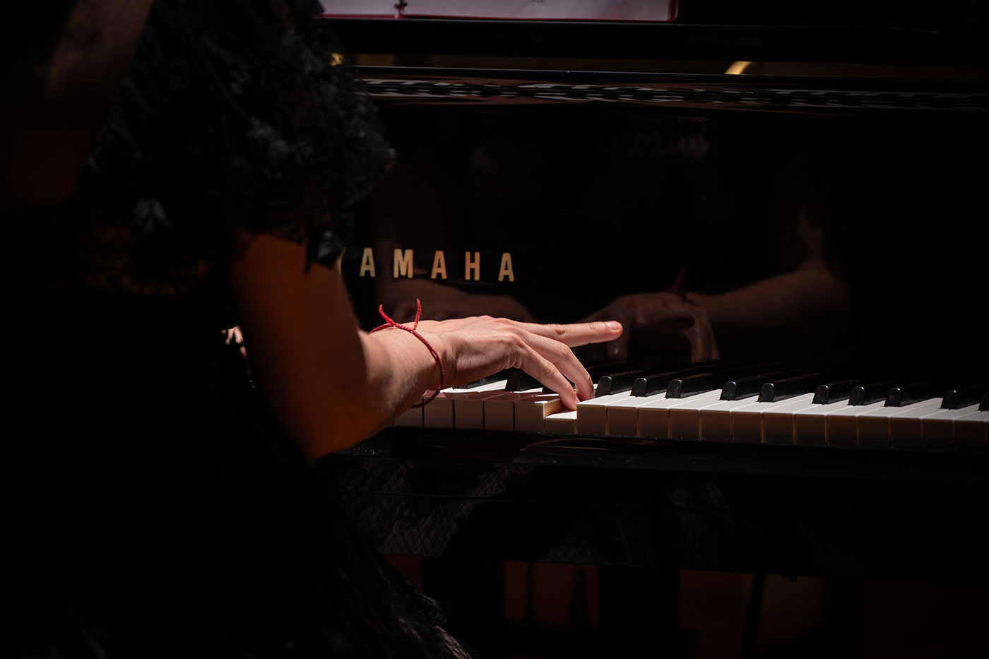 Fotografia blanco y negro pianista