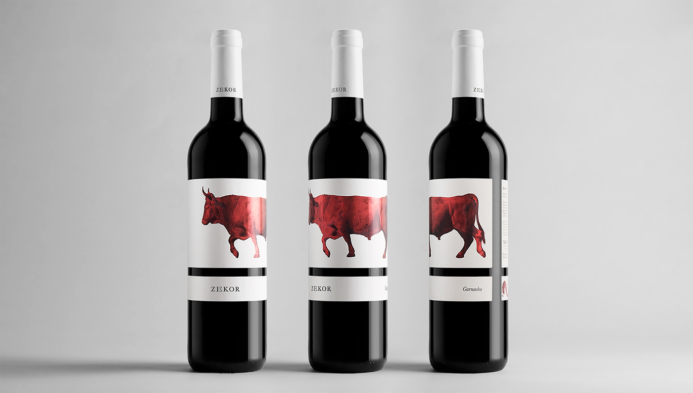 wine vino bull toro Navarra spain botella bottle