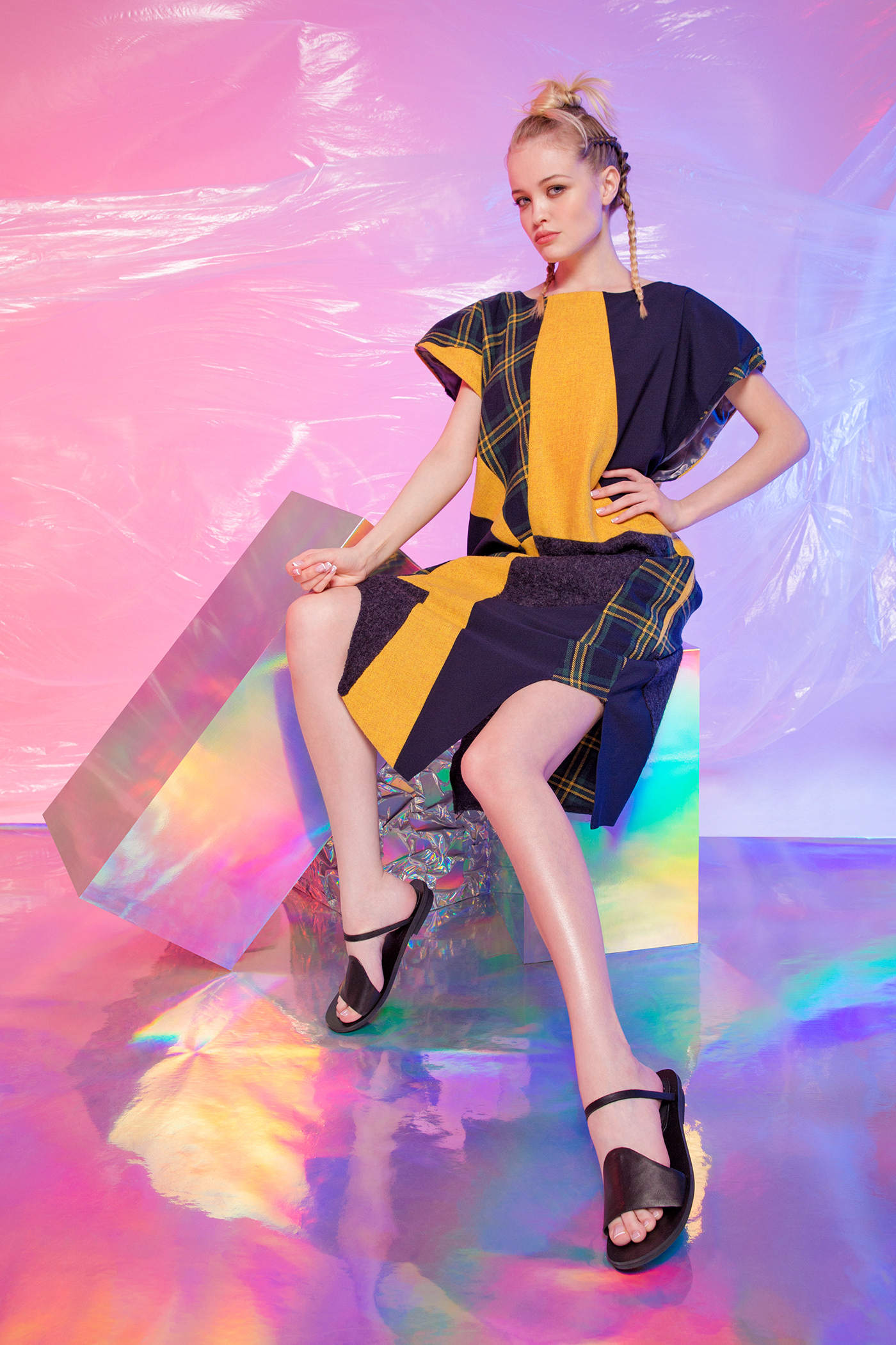 Lookbook commerce shoes neon illusion modeling china Fashionstyling Beautiful stylist