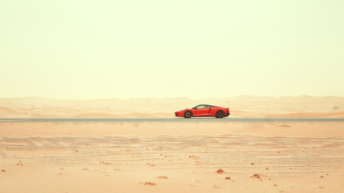 camel desert dubai gt McLaren sanddunes supercar UAE