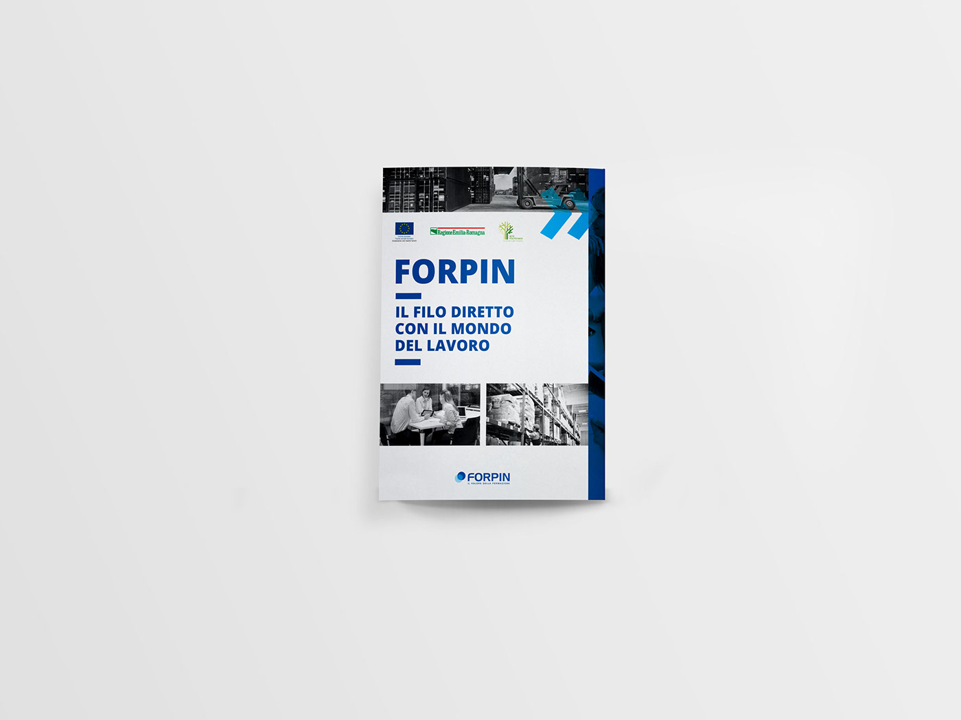 forpin brochure poster Mockup Work  lavoro corsi leaflet