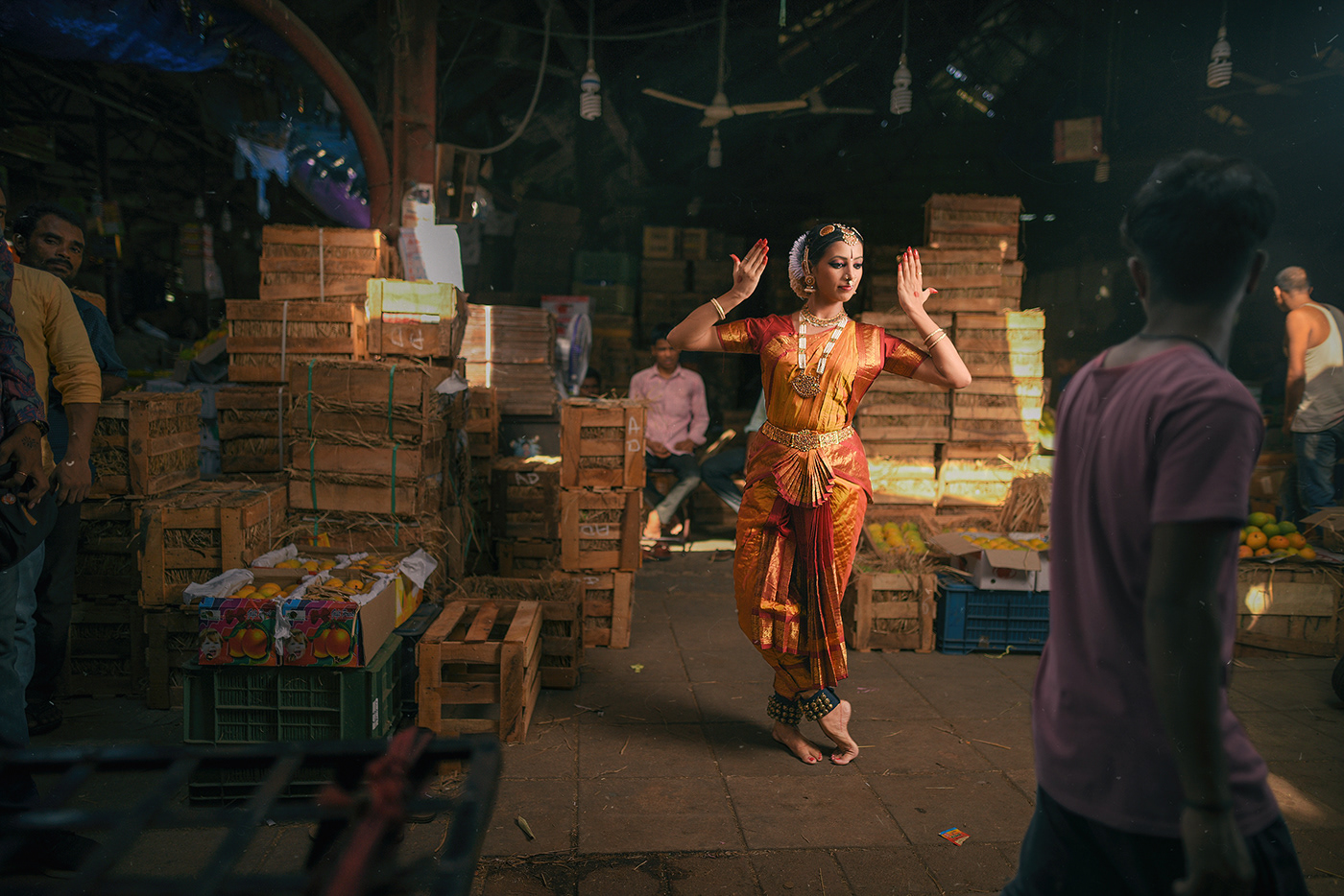 bharatnatyam damselindistress indian DANCE   danceform Street MUMBAI artandculture streetphotography