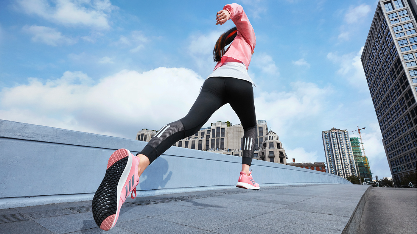 adidas exercice Film   Nike push run shoe sport train training