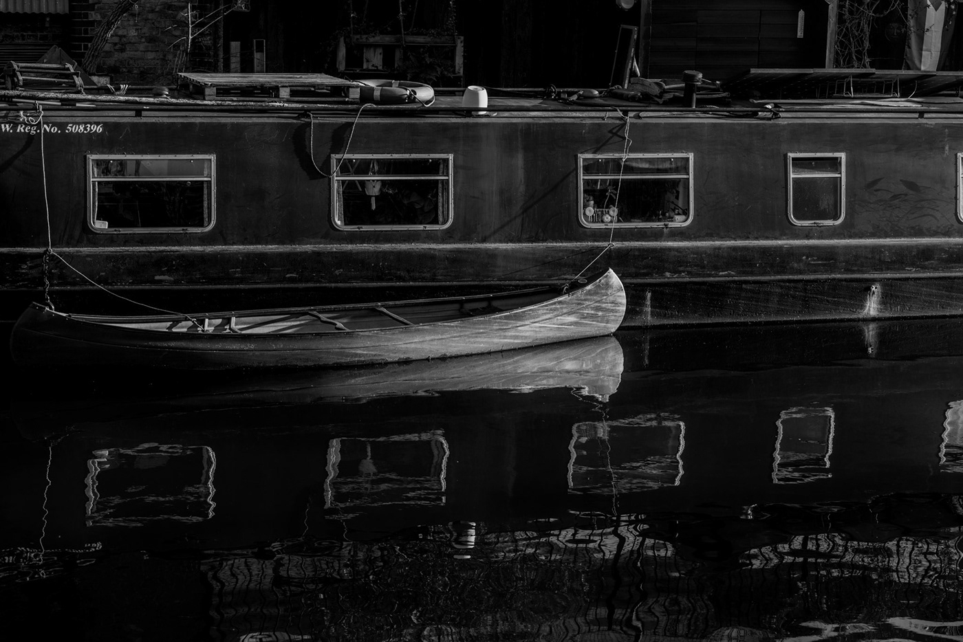 London regent's canal Photography  photographer Shane Aurousseau Waterways & Canals travel photography narrowboat canal canoes