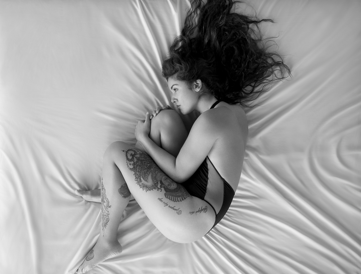 tattoo model bnw bed