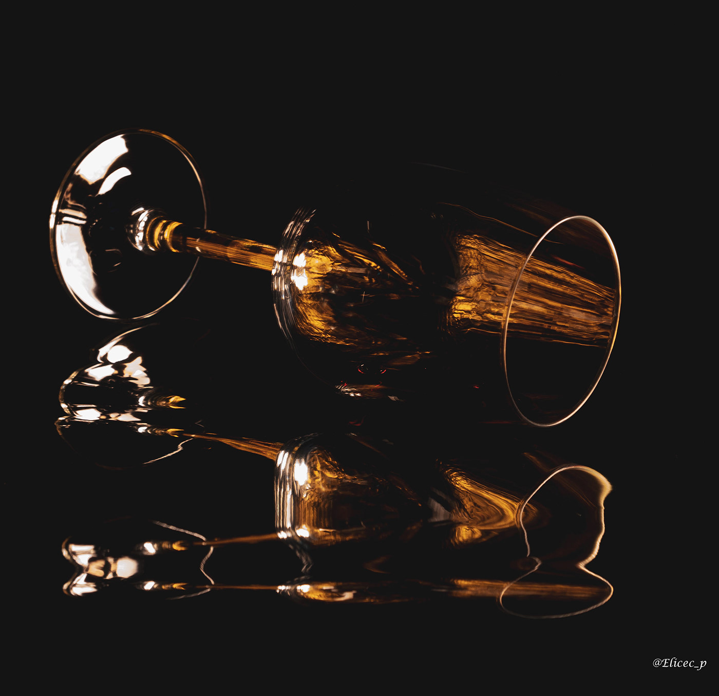 #drink #glass  #Liquid #reflection #wine #wineglass