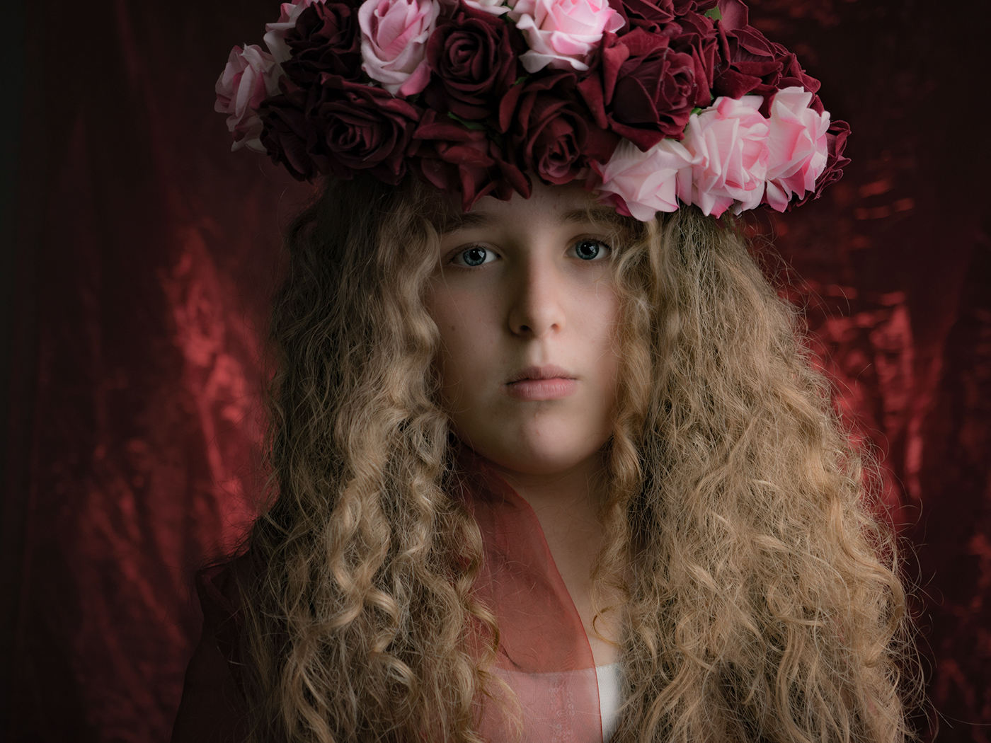 model girl hair crown Roses color texture material Tresses