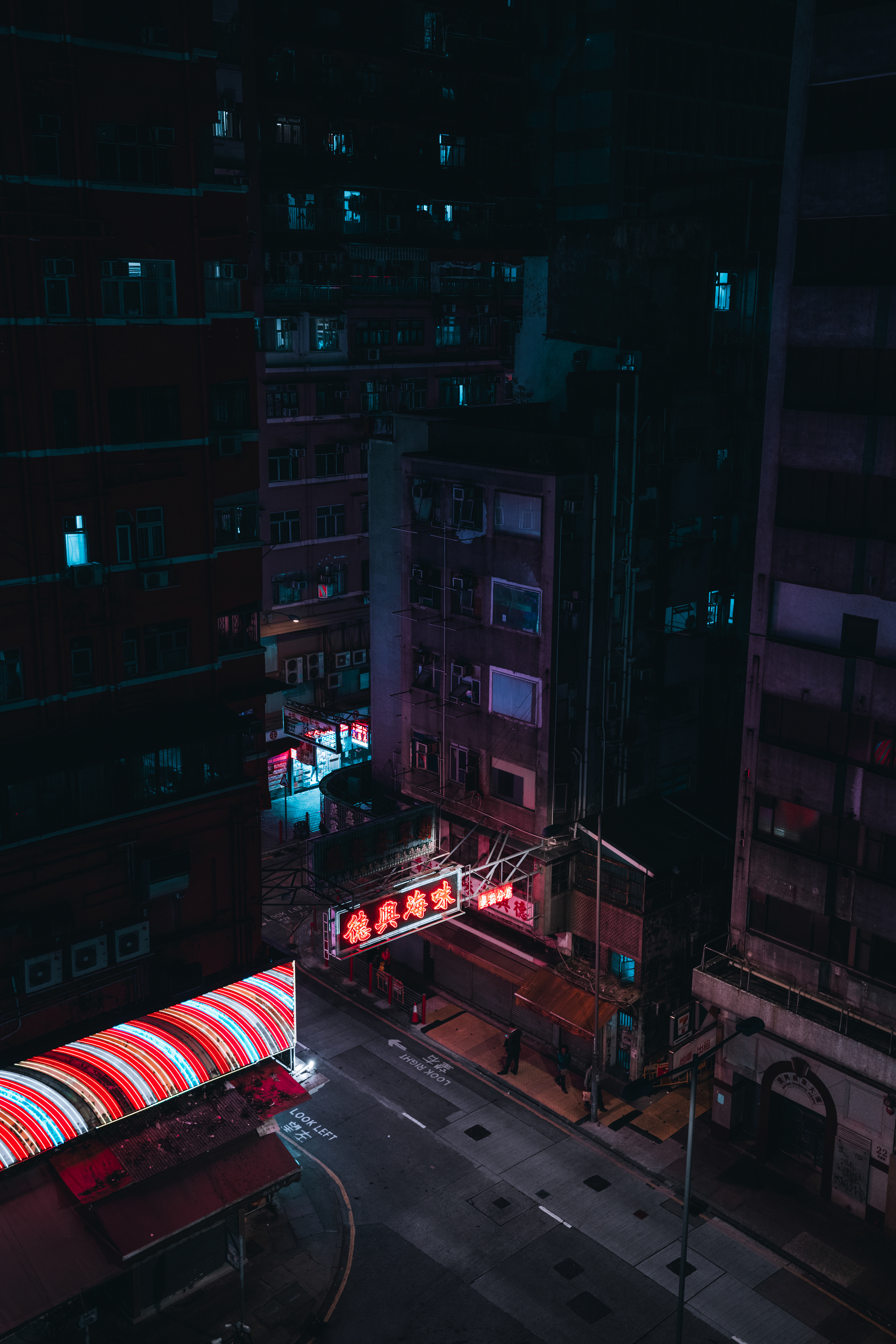Exploring Hong Kong through Neon H-ART Series