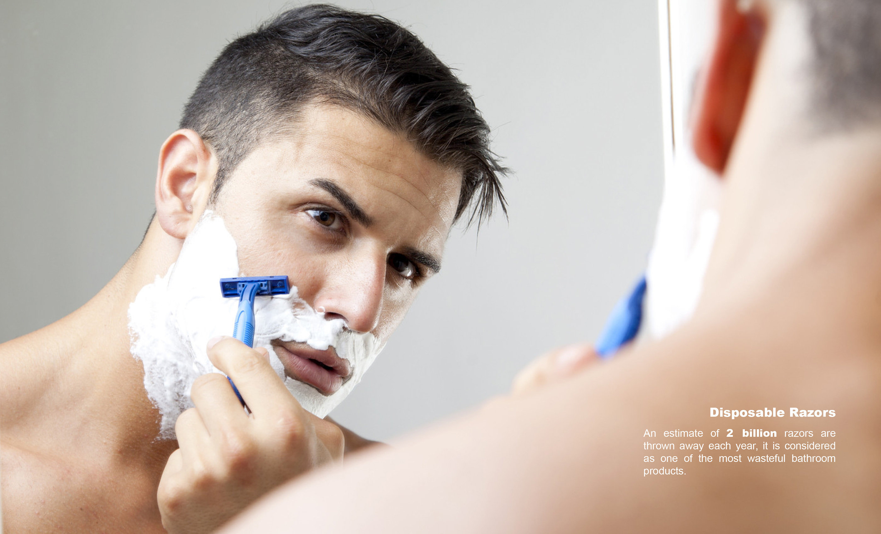Побрить мужчину в домашних условиях. Бритье электробритвой. Бритье лица. Мужчина бреется. Парень после бритья.