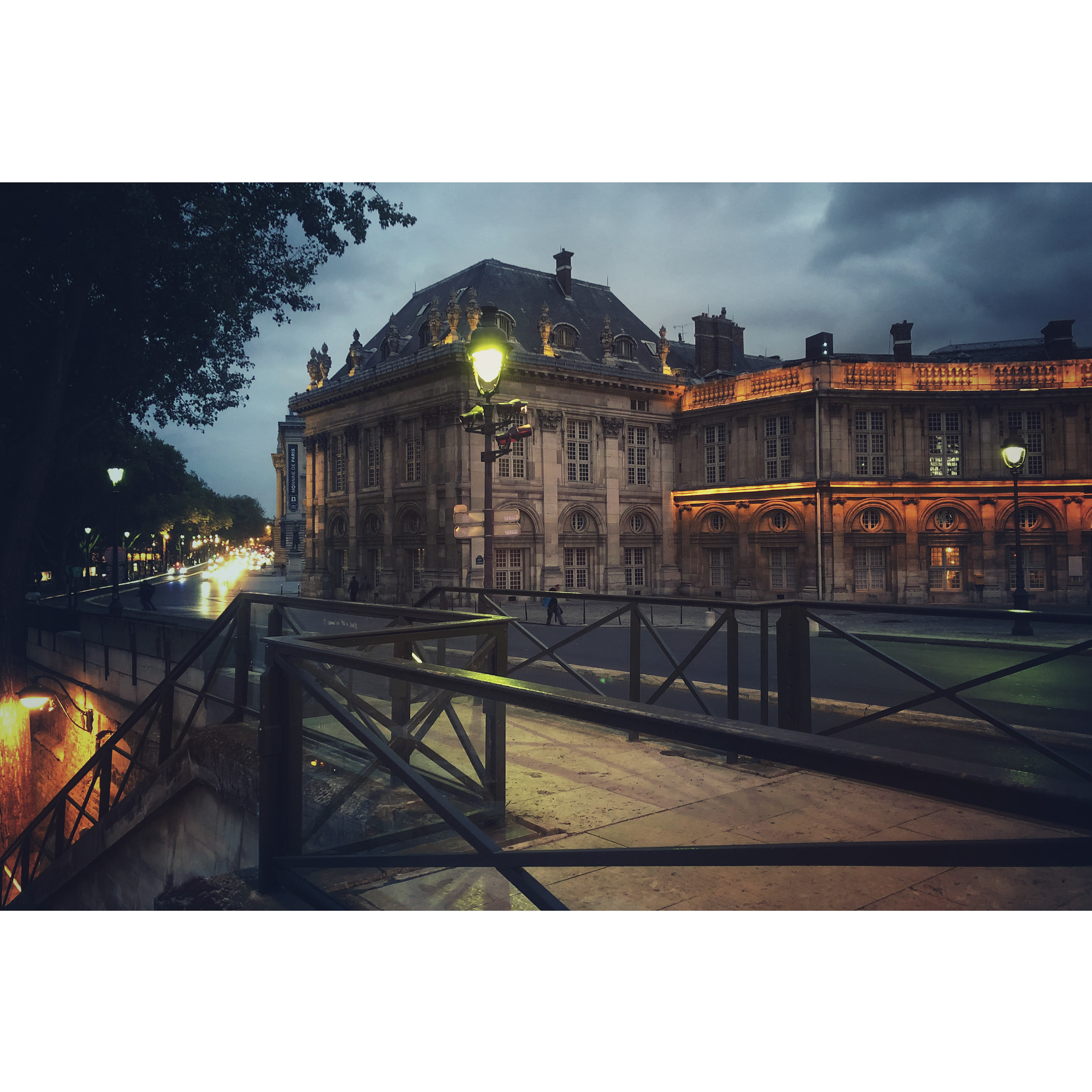 Paris by night - iPhone street.