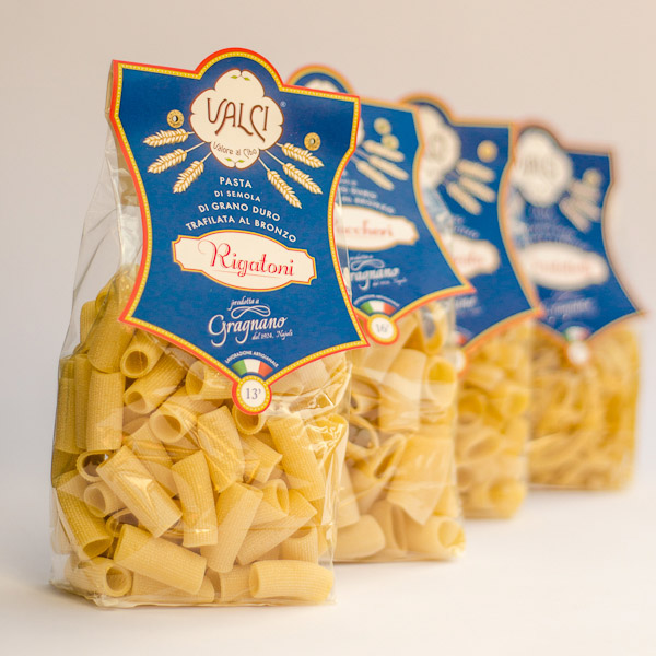 Valci Pasta Gragnano Italy Naples sicilia Pistacchi pistachios pesto paccheri Rigatoni   food label Italian food panettone colomba