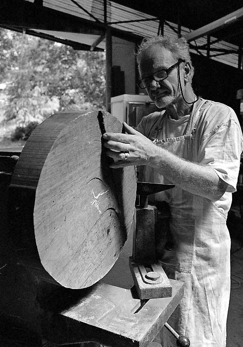 Artist Peter Kovacsy Australian wood sculpture wood sculptor Kovacsy Pemberton photographer Kovacsy Australian wood artist Pemberton artist Australia hollow turned form carved hollow form