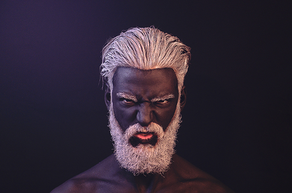 zeus barbe blanche noir Vieux White Beard black old man portrait white hair Face painting body painting face