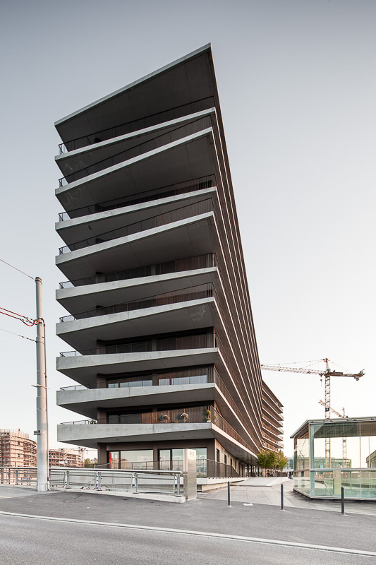 student house housing swiss architects Geneva Switzerland concrete Form